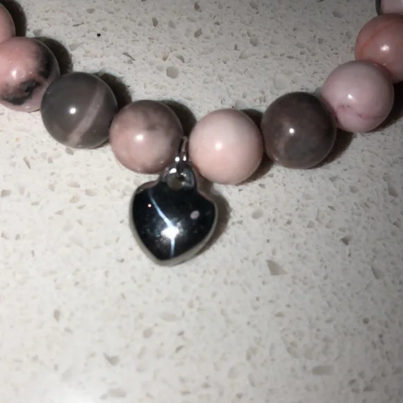 Beautiful Bestie Bracelet. Never worn .. - Picture 2 of 4